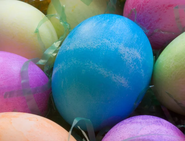 Una dozzina di uova di Pasqua — Foto Stock