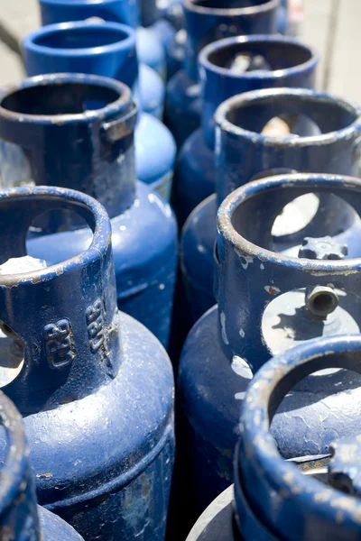 Tanques de propano azul — Fotografia de Stock