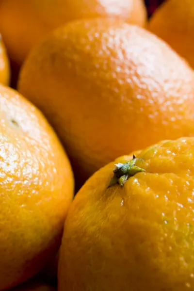 Uma pilha de laranjas saborosas — Fotografia de Stock