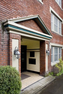 eski tuğla daireli ev