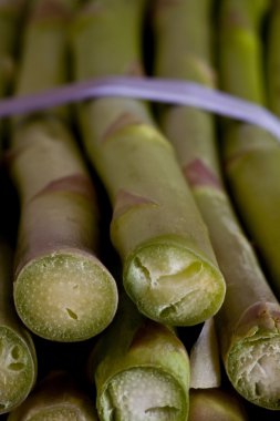 bir avuç taze kuşkonmaz