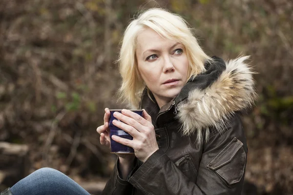 Blonde Woman with Beautiful Blue Eyes — Stock Photo, Image