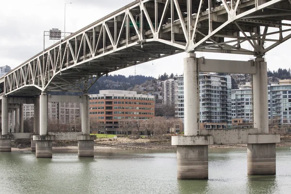 Ponte Marquam con Downtown Portland sullo sfondo — Foto Stock