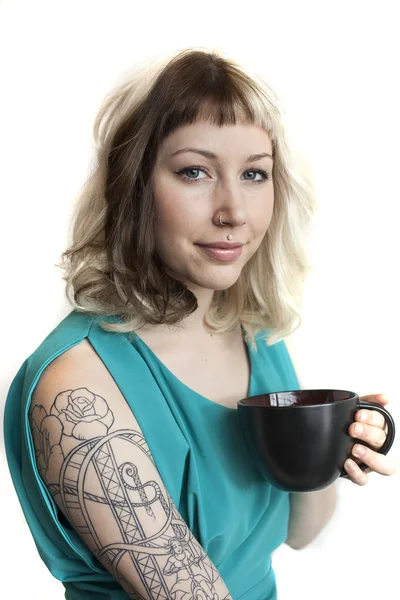 Beautiful Young Woman with Brown and Blond Hair Holding Black Co — Stock Photo, Image