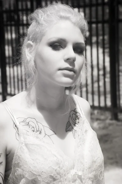 Podczerwień zdjęcie młodej kobiety iin jej bielizna — Zdjęcie stockowe