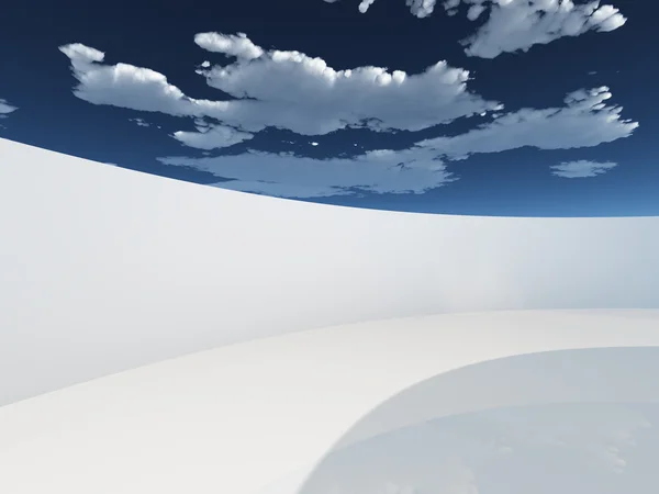 Круговой коридор с небом — стоковое фото