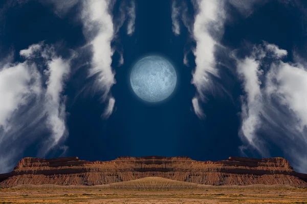 Moon over mountain — Stok fotoğraf