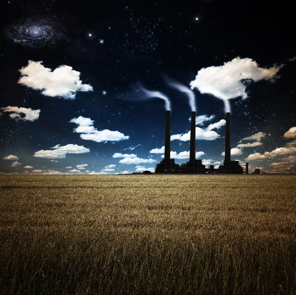 夜の工場 — ストック写真