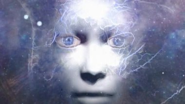 Renkli uzayda kadın yüzü