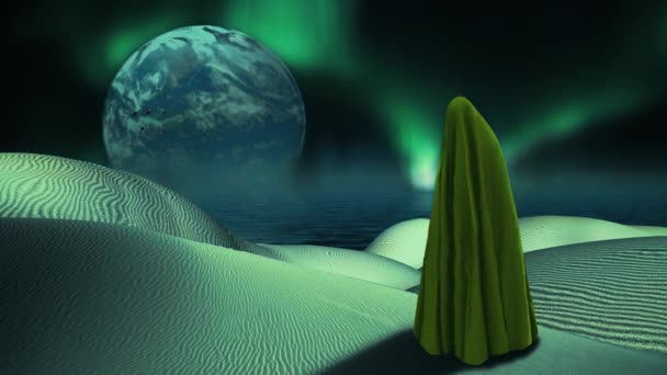 超现实的沙漠神秘的身影笼罩在黄色的布上 反映在无尽海洋中的行星 — 图库视频影像