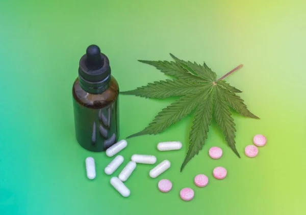 Cbd Piller Grupp Cbd Kapslar Och Rosa Cannabidiol Piller Och — Stockfoto