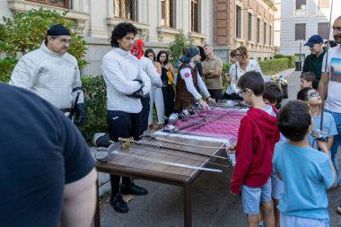 Madrid, İspanya - 17 Eylül 2022: III Jornadas de Esgrima Antigua in thel Archivo Histrico Nacional Sala Carranza de Esgrima Antigua ve Asociacin de Amigos del AHN.