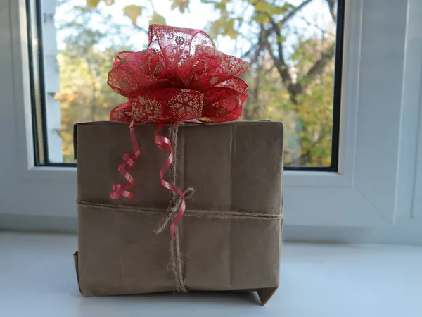 Close Gift Box Room Windowsill — Stock Photo, Image