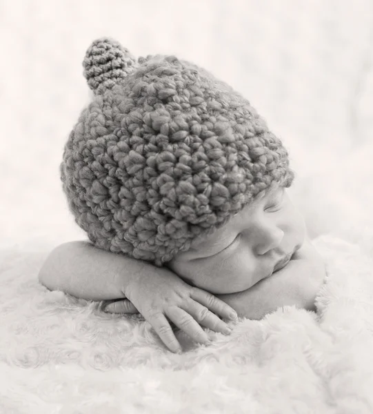 Sweet newborn baby sleeping — Stock Photo, Image