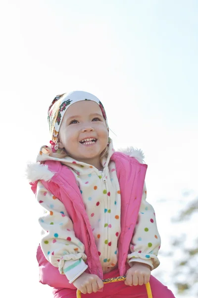 Glada barn girl — Stockfoto