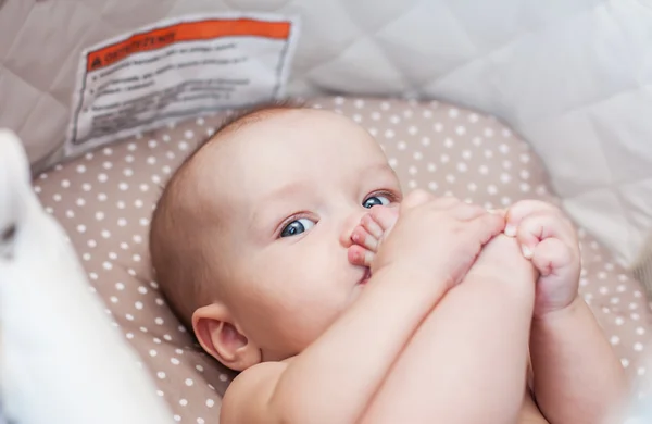 Schattig baby jongen — Stockfoto