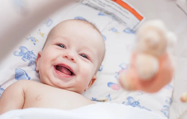 Lindo bebé sonriendo — Foto de Stock