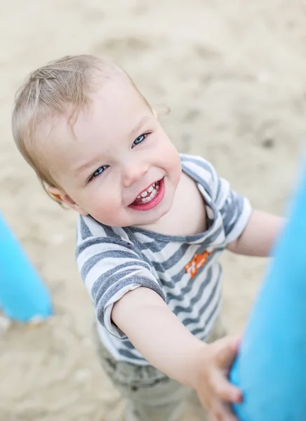 Portret dziecka szczęśliwego malucha — Zdjęcie stockowe
