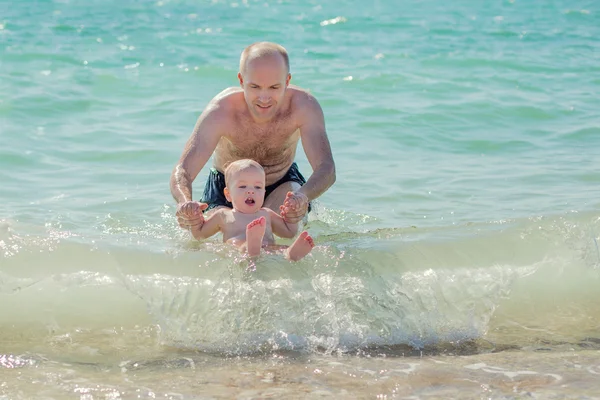 Fun of father and toddler boy — Stock Photo, Image