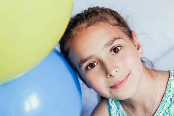 Portrait of a young girl — Stock Photo, Image