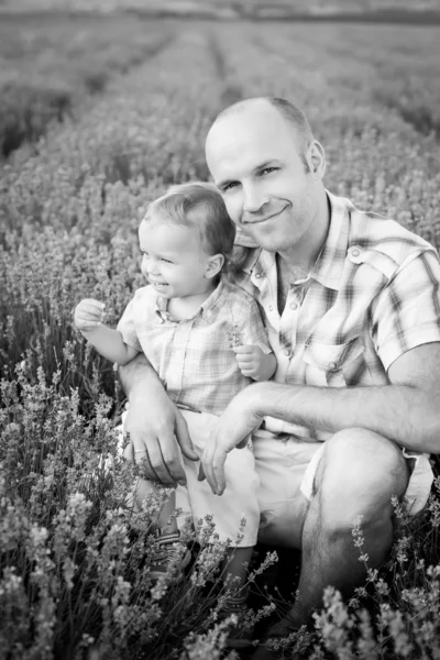 Heureux papa avec bébé fils — Photo