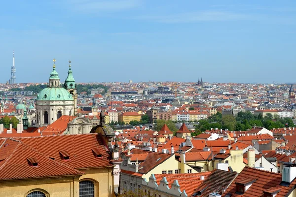 Dächer von Prag — Stockfoto