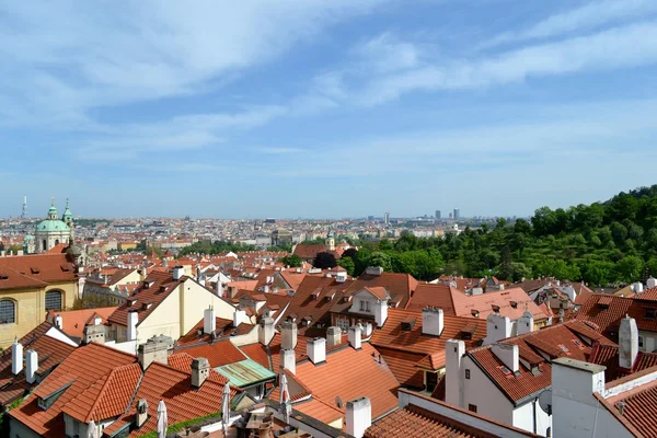 Dächer von Prag — Stockfoto