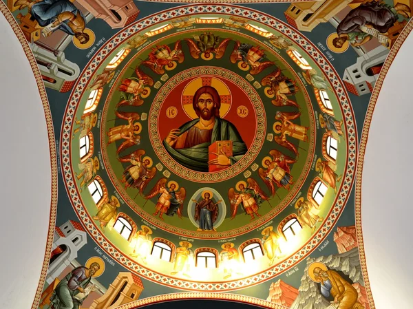 Teto decorado de uma igreja ortodoxa — Fotografia de Stock