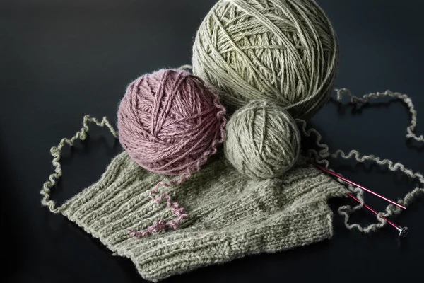 Knitting from natural wool — Stock Photo, Image