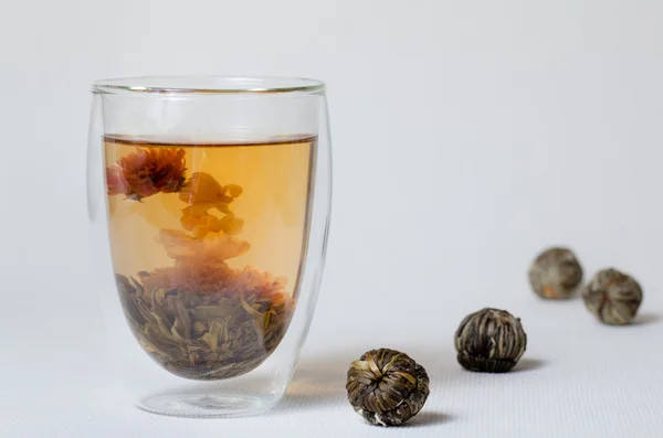 Flowering Tea and Dry Flowers — Stock Photo, Image