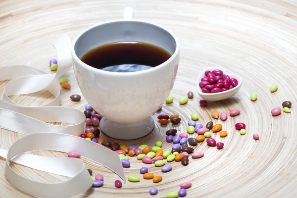 Tazza di caffè e caramelle Cuore — Foto Stock