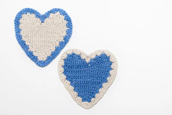 White and Blue Crochet Knitted Hearts — Stock Photo, Image