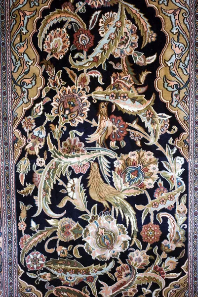 girift dokuma ve tasarlanmış Türk halı