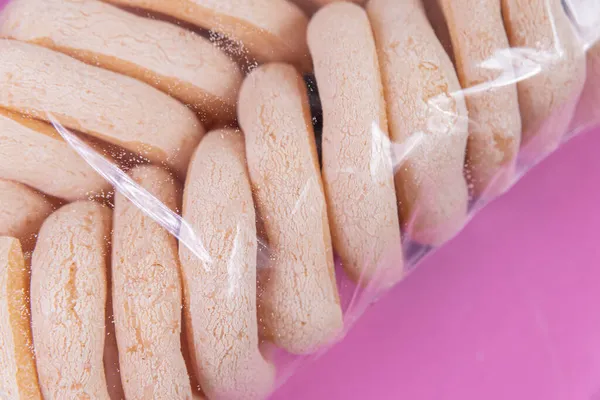 Comida Brasileña Biscoito Polvilho Sobre Fondo Rosa —  Fotos de Stock