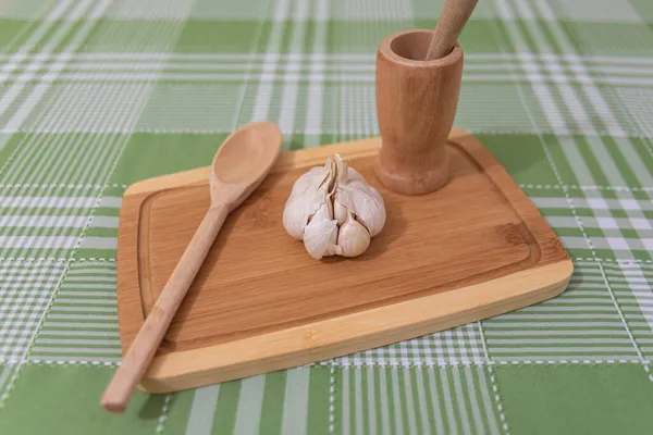 Table Garlic Wooden Spoon — Stock Photo, Image