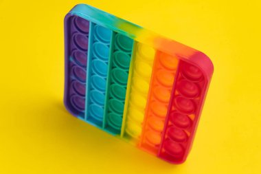 Fidget popit oyuncak gökkuşağı rengi - stres karşıtı, eğlenceli ve eğitici