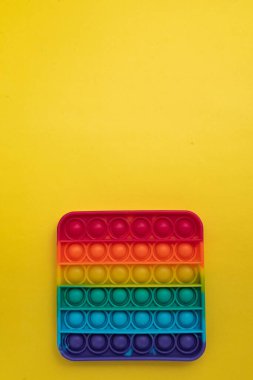 Fidget popit oyuncak gökkuşağı rengi - stres karşıtı, eğlenceli ve eğitici