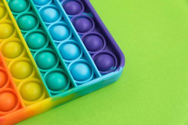 Fidget popit oyuncak gökkuşağı rengi - stres karşıtı, eğlenceli ve eğitici