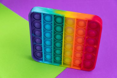 Fidget popit oyuncak gökkuşağı rengi - stres karşıtı, eğlenceli ve eğitici