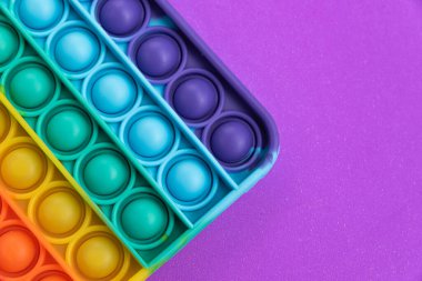 Fidget popit oyuncak gökkuşağı rengi - stres karşıtı, eğlenceli ve eğitici