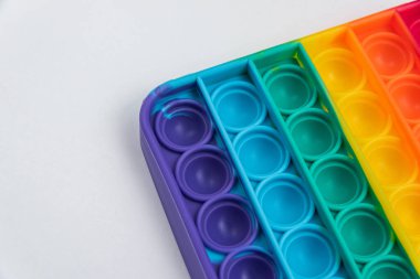 Fidget popit oyuncak gökkuşağı rengi - stres karşıtı, eğlenceli ve eğitici