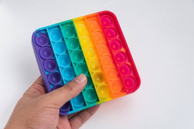 Fidget popit oyuncak gökkuşağı rengi - stres karşıtı, eğlenceli ve eğitici