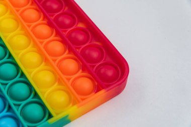 Fidget popit oyuncak gökkuşağı rengi - stres karşıtı, eğlenceli ve eğitici