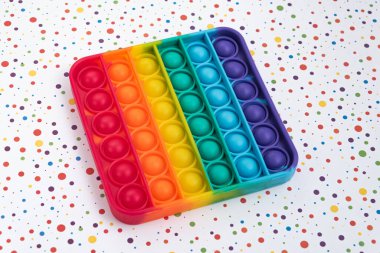 Fidget popit oyuncak gökkuşağı rengi - stres karşıtı, eğlenceli ve eğitici