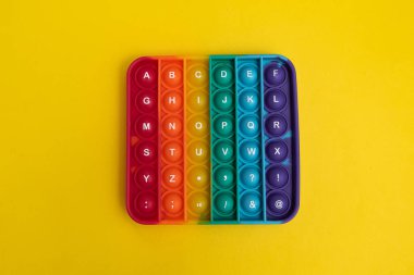 Fidget popit oyuncak gökkuşağı rengi - stres karşıtı, eğlenceli ve eğitici