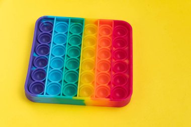 Fidget popit oyuncak gökkuşağı rengi - stres karşıtı, eğlenceli ve eğitici