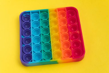 Fidget popit oyuncak gökkuşağı rengi - stres karşıtı, eğlenceli ve eğitici