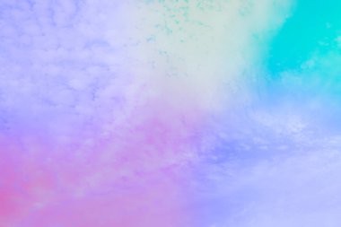 Bulutları olan inanılmaz güzel bir gökyüzü