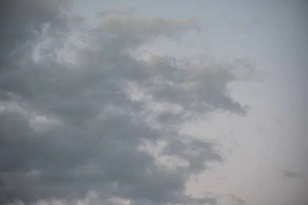 Удивительное Красивое Небо Облаками — стоковое фото