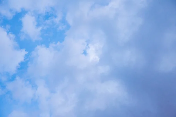 Bulutları Olan Inanılmaz Güzel Bir Gökyüzü — Stok fotoğraf